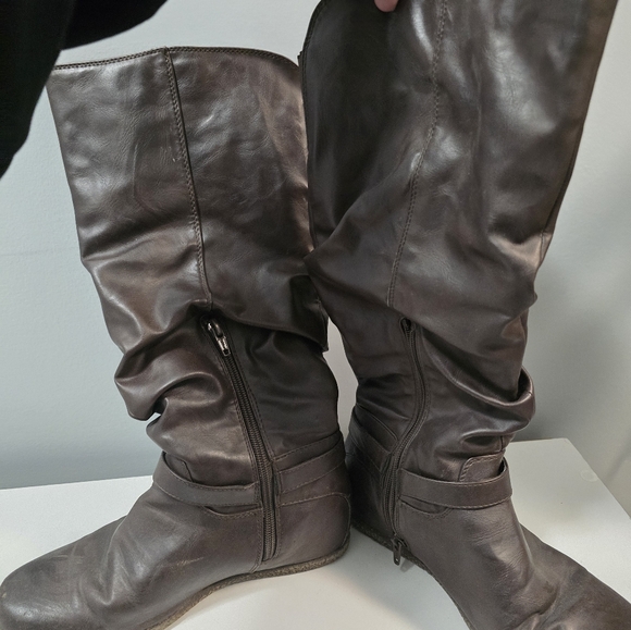 Sz 8 brown tall boots - Picture 2 of 4
